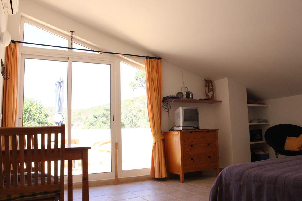 Filhas Do Mar Apartments Salema Habitación foto